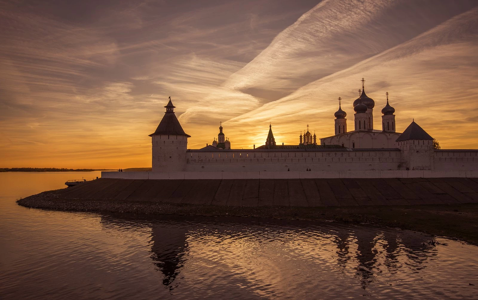 Макарьев монастырь Автор: Александр Миловский Место съемки: Нижегородская область